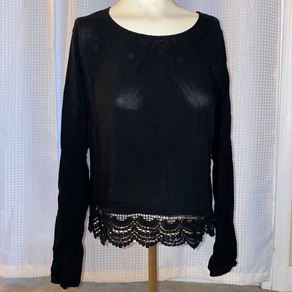 dELiA*s Tops - Delias black cropped long sleeve shirt, medium